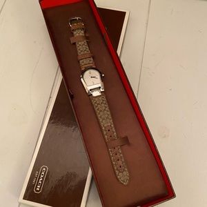 Coach Leather Women’s Watch